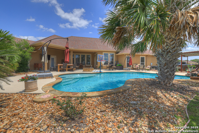 Listing photo id 35 for 108 Westfield