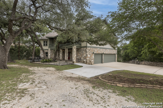 Listing photo id 1 for 1245 Phantom Rider Trail