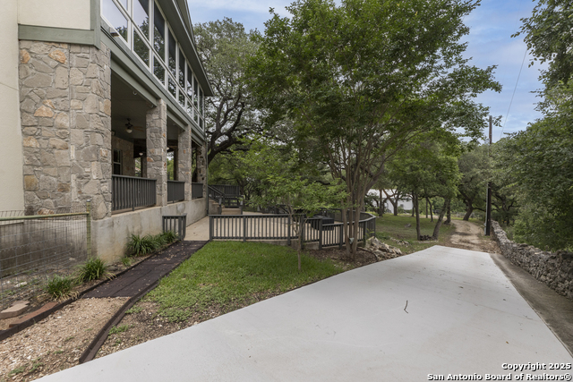 Listing photo id 2 for 1245 Phantom Rider Trail