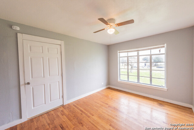 Image 13 of 24 For 2331 Cincinnati Ave  1