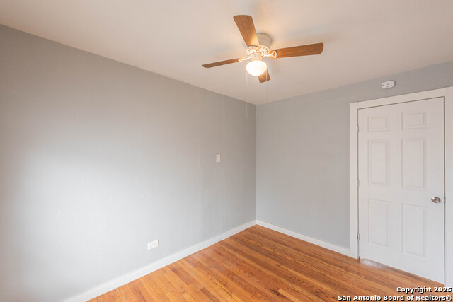 Image 20 of 24 For 2331 Cincinnati Ave  1