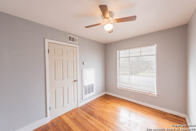 Image 8 of 24 For 2331 Cincinnati Ave  1