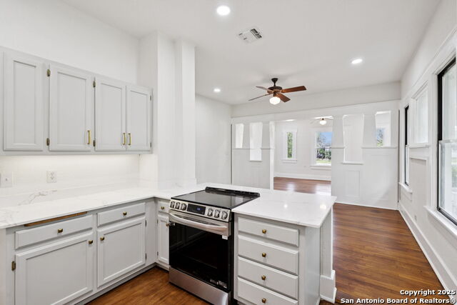 Listing photo id 14 for 233 May Street