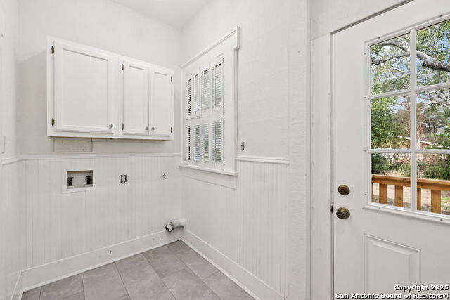 Listing photo id 25 for 233 May Street