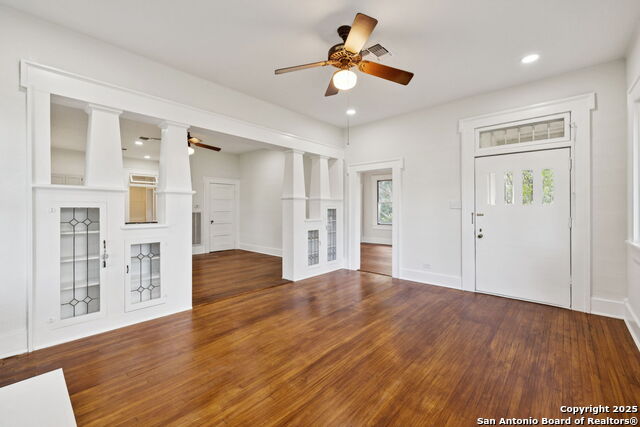 Listing photo id 6 for 233 May Street