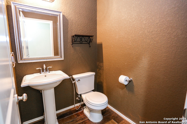 Listing photo id 17 for 7239 Summer Way