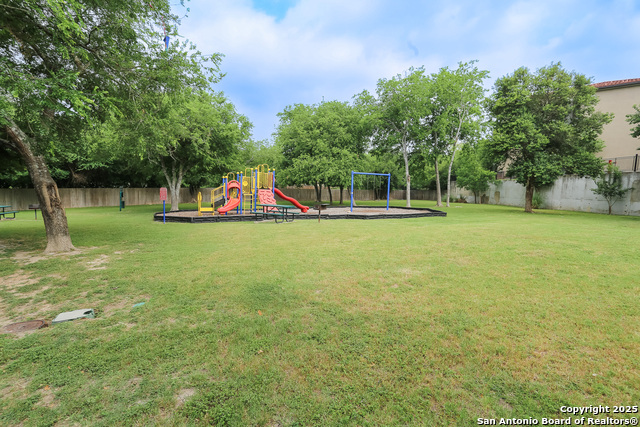 Listing photo id 21 for 7239 Summer Way