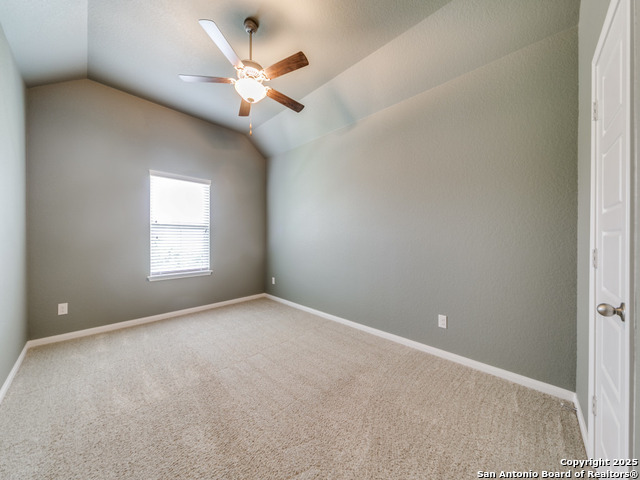 Listing photo id 17 for 306 Woods Of Boerne