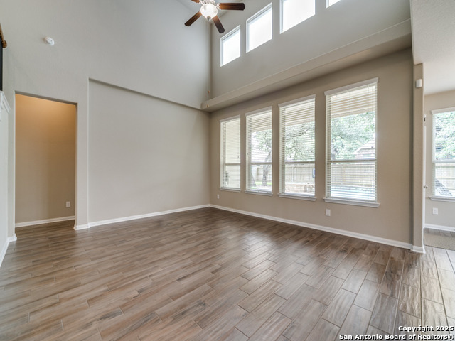 Listing photo id 3 for 306 Woods Of Boerne