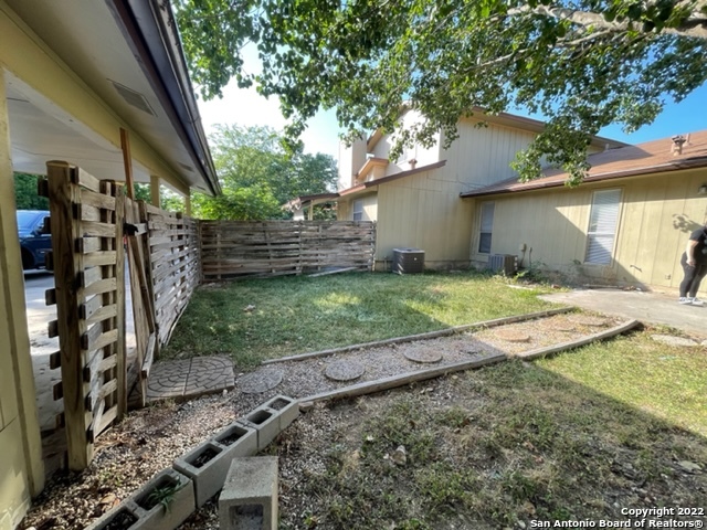 Image 11 of 20 For 14412 Castlebury
