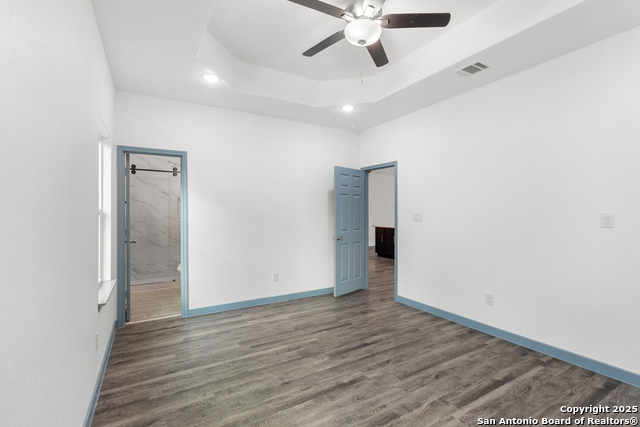 Listing photo id 10 for 241 Hawthorne