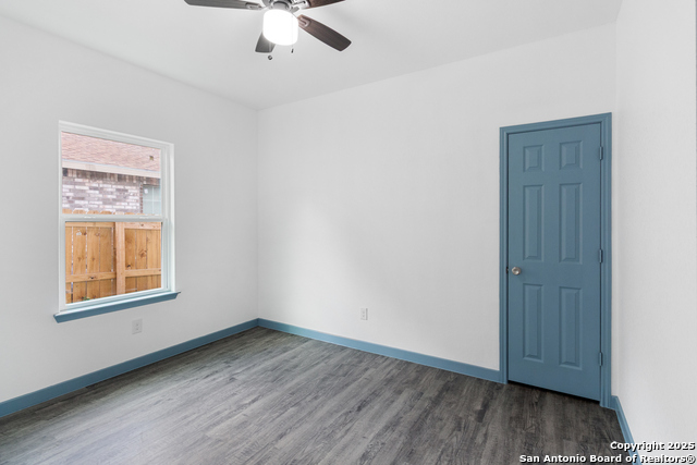 Listing photo id 15 for 241 Hawthorne