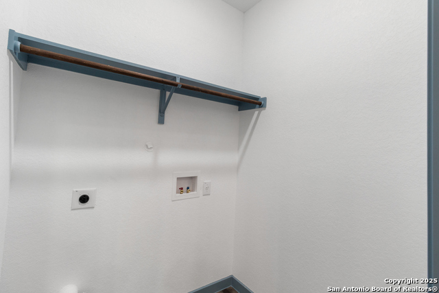 Listing photo id 7 for 241 Hawthorne