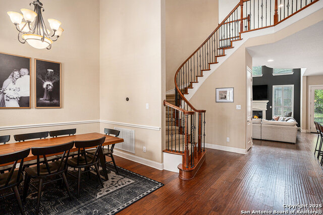 Listing photo id 8 for 2715 Sonata Park