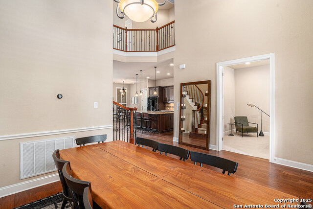 Listing photo id 9 for 2715 Sonata Park