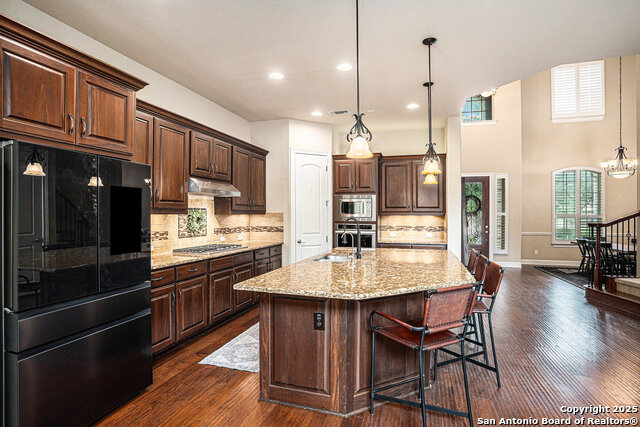 Listing photo id 12 for 2715 Sonata Park