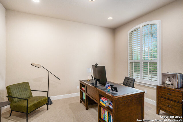 Listing photo id 15 for 2715 Sonata Park