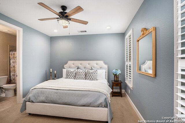 Listing photo id 22 for 2715 Sonata Park