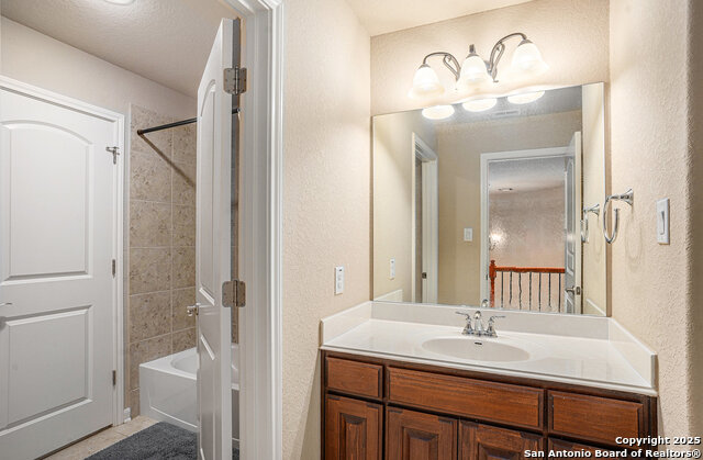 Listing photo id 30 for 2715 Sonata Park