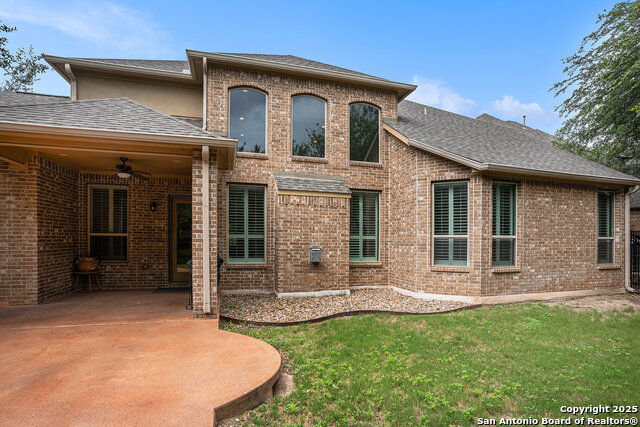 Listing photo id 37 for 2715 Sonata Park