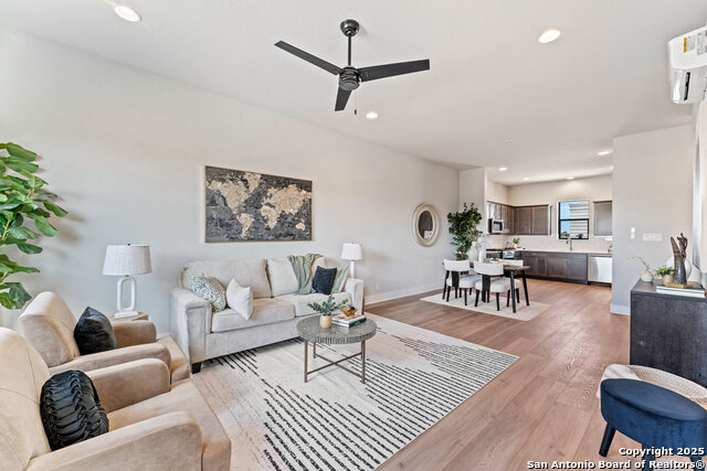 Listing photo id 11 for 7924 Kennedy Hill