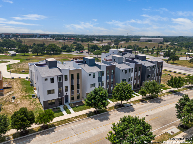 Listing photo id 21 for 7924 Kennedy Hill