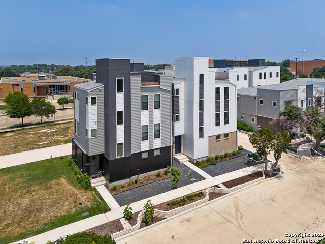 Listing photo id 25 for 7924 Kennedy Hill