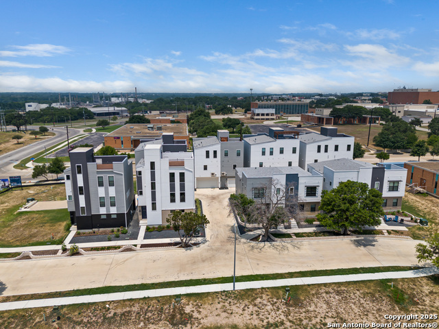 Listing photo id 27 for 7924 Kennedy Hill
