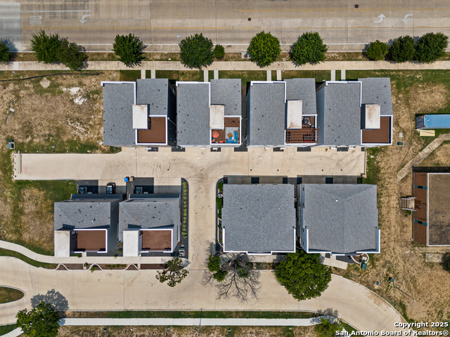 Listing photo id 29 for 7924 Kennedy Hill