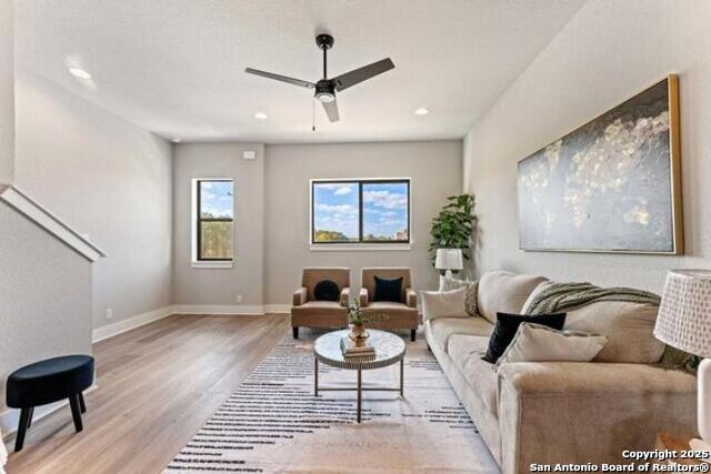 Listing photo id 8 for 7940 Kennedy Hl Unit 7