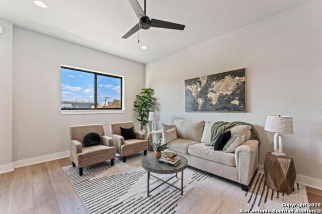 Listing photo id 9 for 7940 Kennedy Hl Unit 7