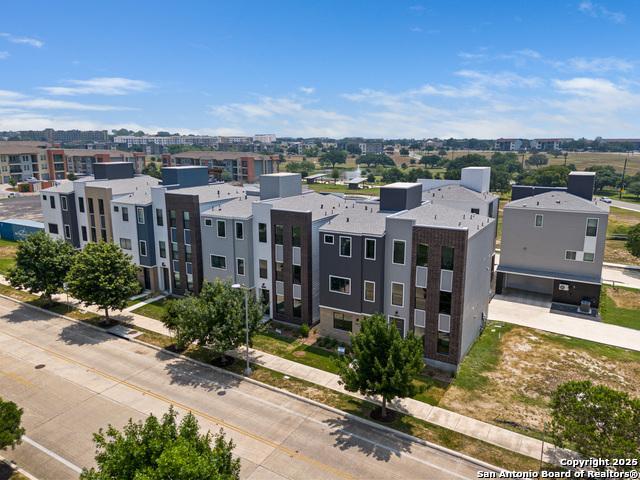 Listing photo id 23 for 7940 Kennedy Hl Unit 7