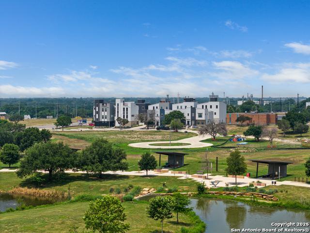 Listing photo id 34 for 7940 Kennedy Hl Unit 7
