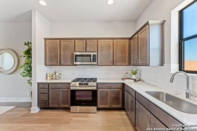 Listing photo id 3 for 7940 Kennedy Hl Unit 7