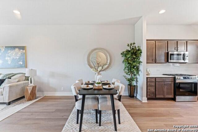 Listing photo id 5 for 7940 Kennedy Hl Unit 7