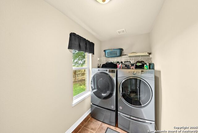 Listing photo id 14 for 3353 Joshs Way