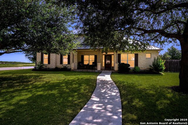 Listing photo id 0 for 3353 Joshs Way