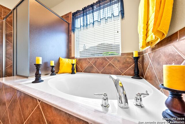 Listing photo id 25 for 3353 Joshs Way
