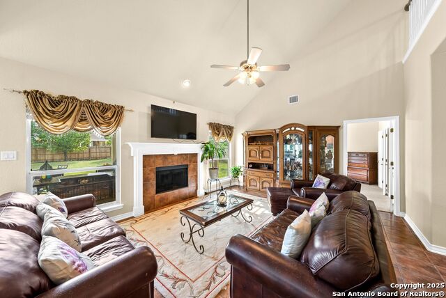 Listing photo id 7 for 3353 Joshs Way