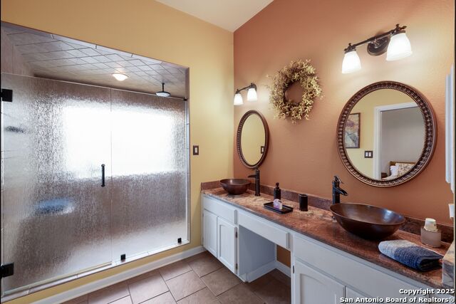 Listing photo id 9 for 5626 Timber Stream