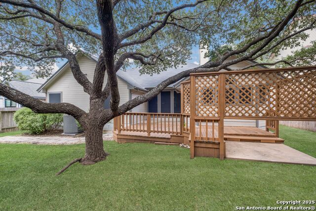 Listing photo id 17 for 5626 Timber Stream