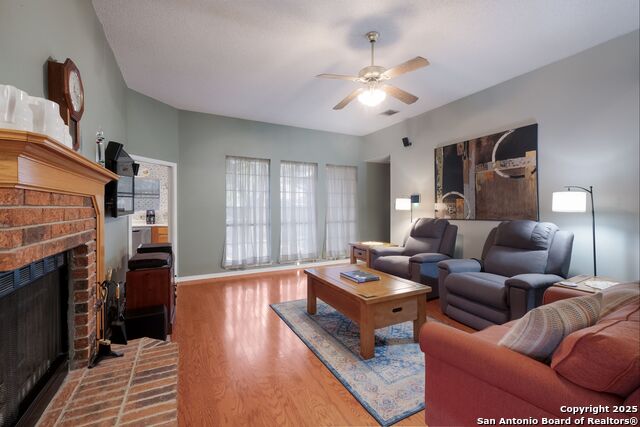 Listing photo id 0 for 5626 Timber Stream