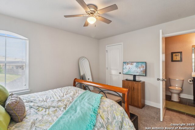 Listing photo id 13 for 5903 Carriage Cape