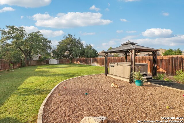 Listing photo id 19 for 5903 Carriage Cape