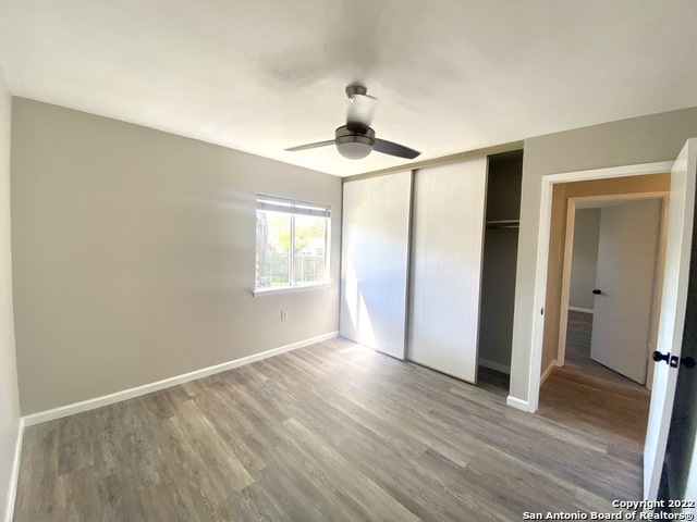 Image 10 of 22 For 16427 Oak Rock St