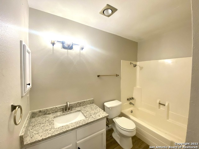 Image 12 of 22 For 16427 Oak Rock St