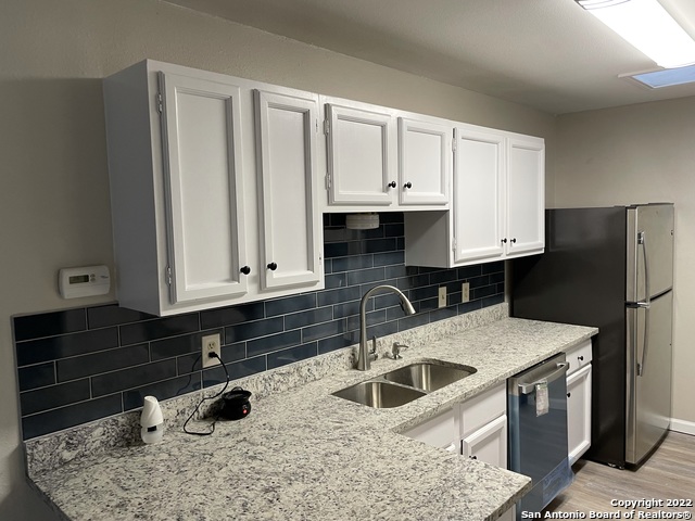 Image 5 of 22 For 16427 Oak Rock St