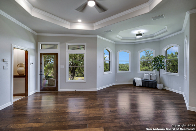 Listing photo id 28 for 112 Legend Hollow