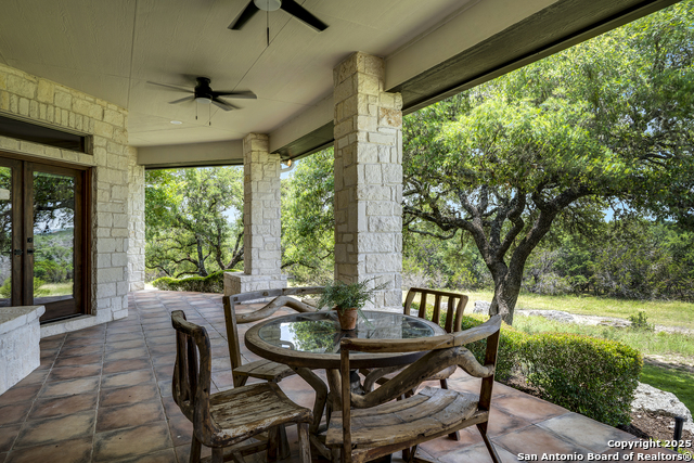 Listing photo id 41 for 112 Legend Hollow