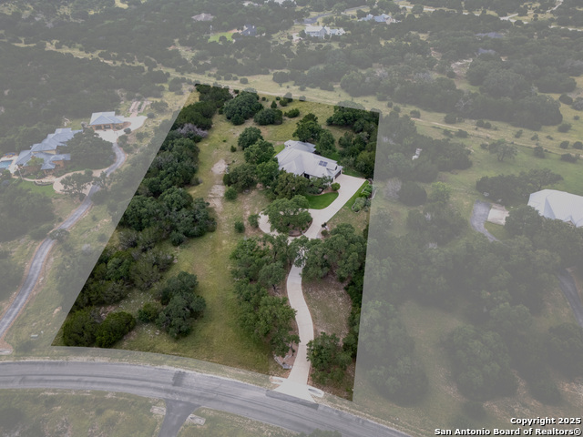 Listing photo id 59 for 112 Legend Hollow